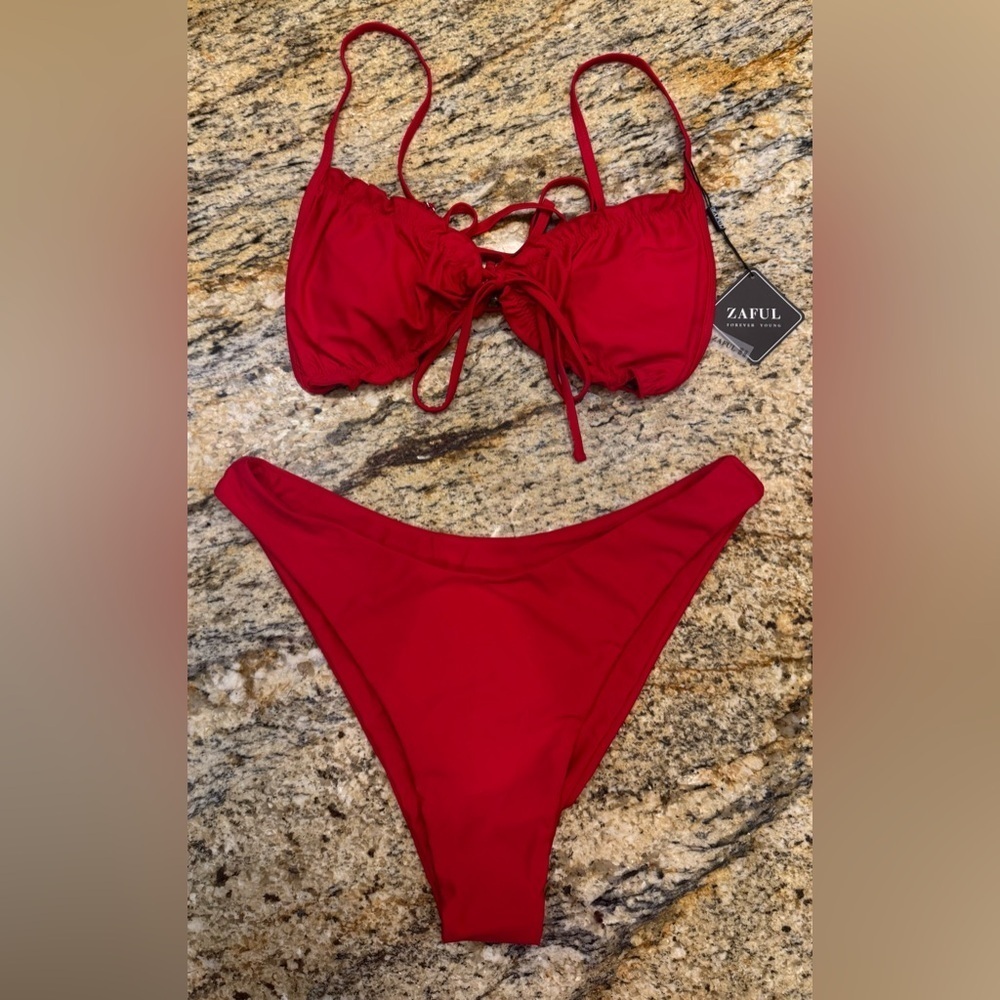 Zaful Red Bikini Set can’t fit